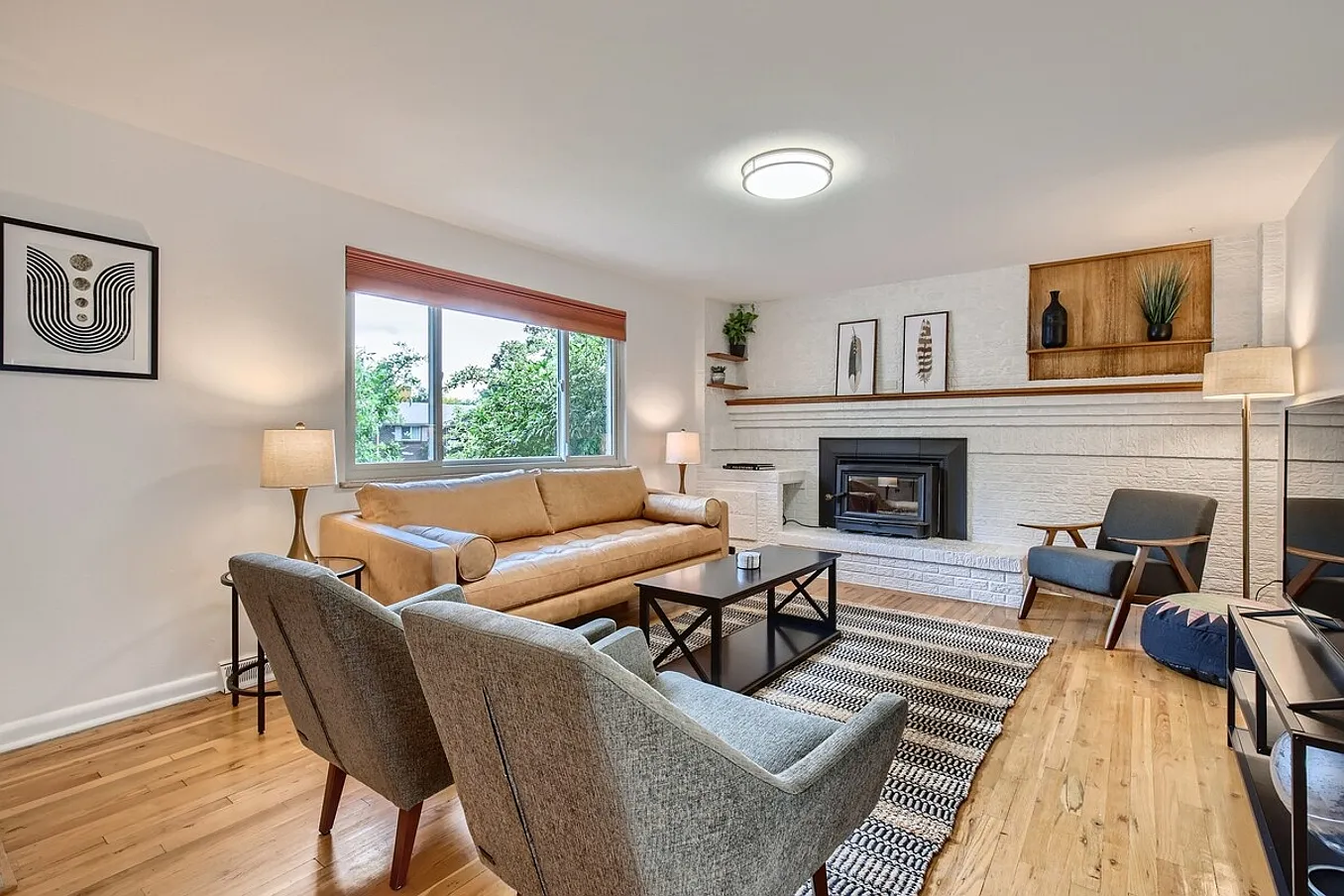 4 bed, $7,875 — Photo 1