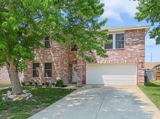 1125 Silent Star Ln, Denton, TX 76210