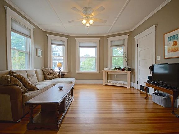 2nd image of 24-26 Essex Ave Unit 2