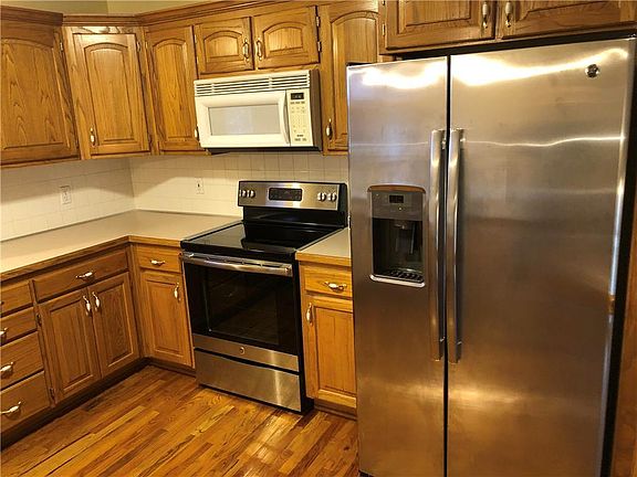 4th image of 2408 S 23rd St