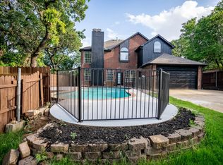 7625 Shadow Wood Dr, North Richland Hills, TX 76182