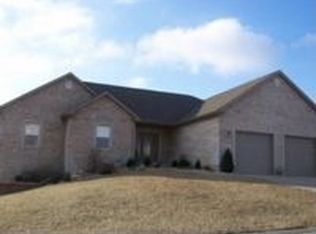 302 Emily Ln, Washington, MO