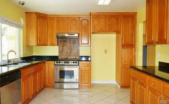 4th image of 941 Northampton Way