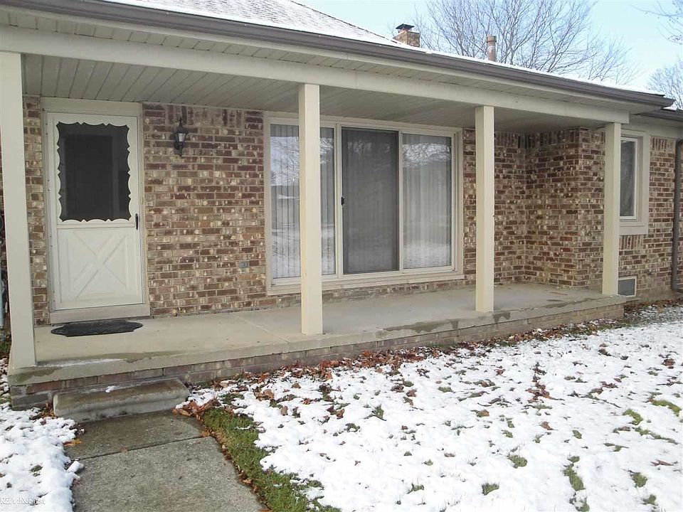 1st image of 49433 Chesterfield Ct