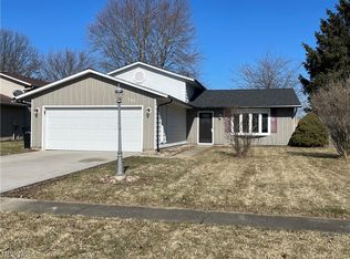 167 Bethesda Cir, Elyria, OH