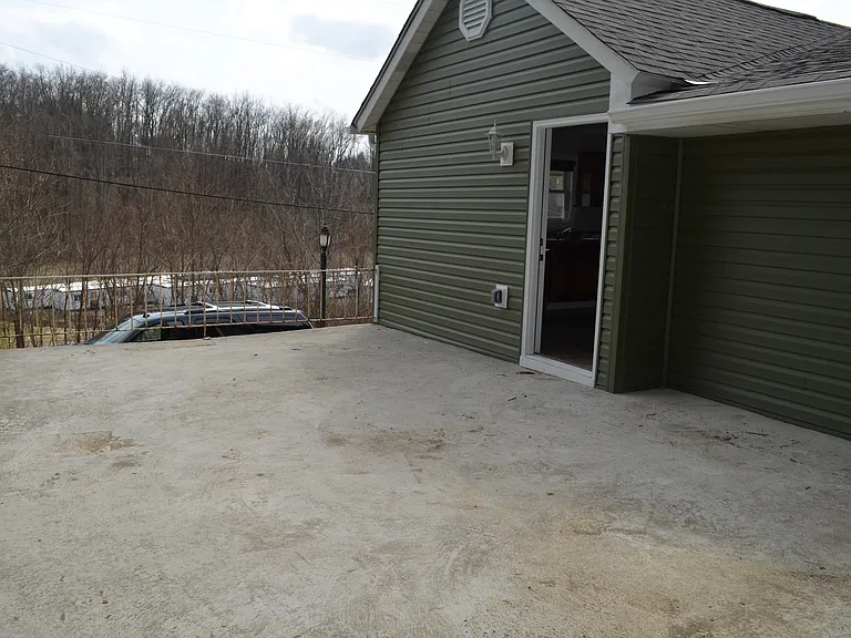 69 Lindley Rd — Photo 9