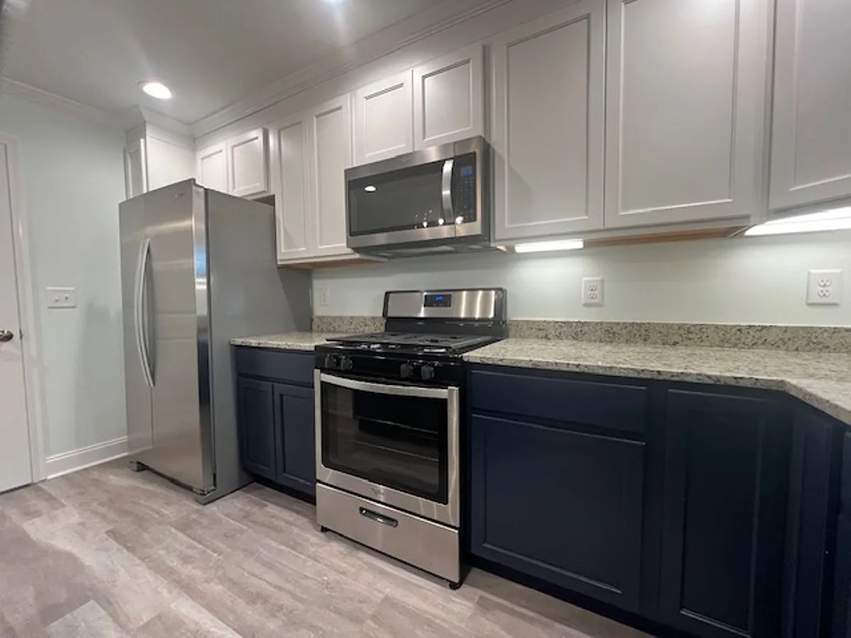 Building Photo - 1208 Gay St #C