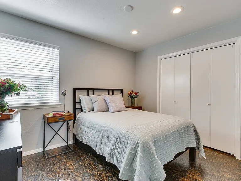 Norman Apartments — Photo 13