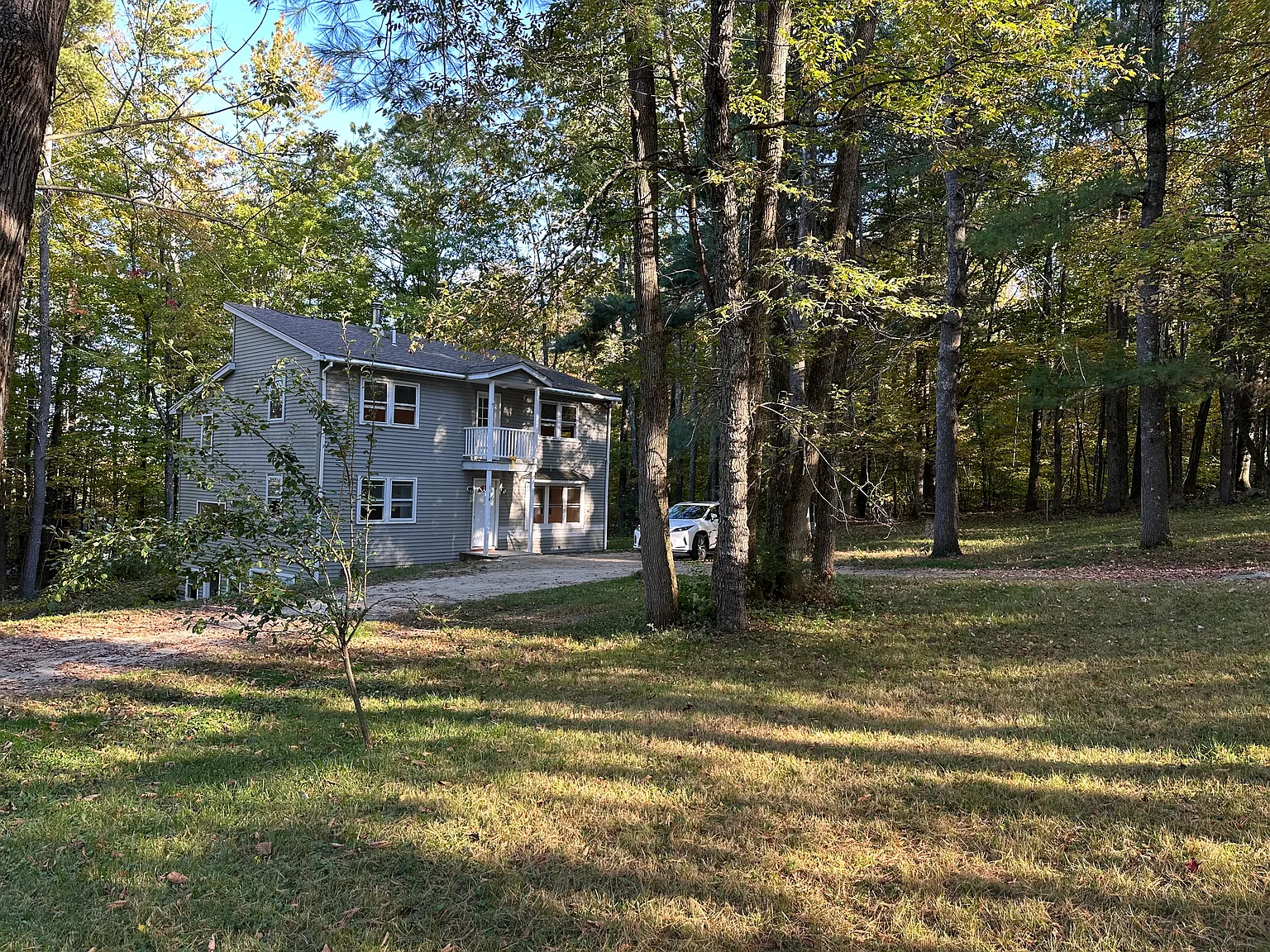 5 bed, 2200 sqft, $2,900 — Photo 1