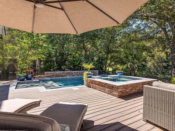 4th image of 10 Dune Ridge Ln