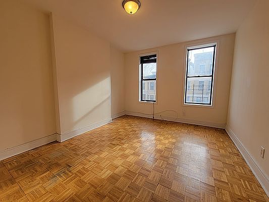 3rd image of 677 Lincoln Pl APT 4