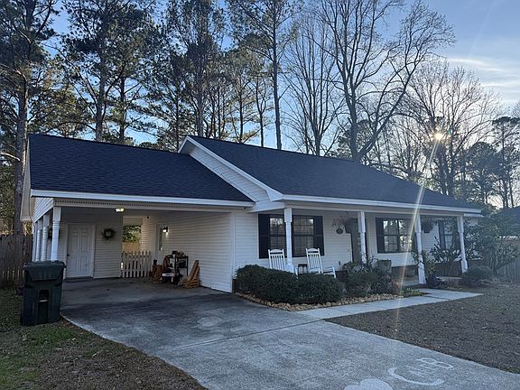 2nd image of 413 Chapelwood Dr