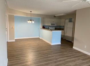 1250 Wildwood Lakes Blvd APT 101, Naples, FL 34104