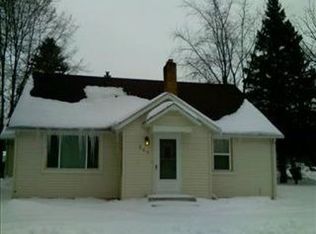 247 Oak St NE, Cedar Springs, MI 49319