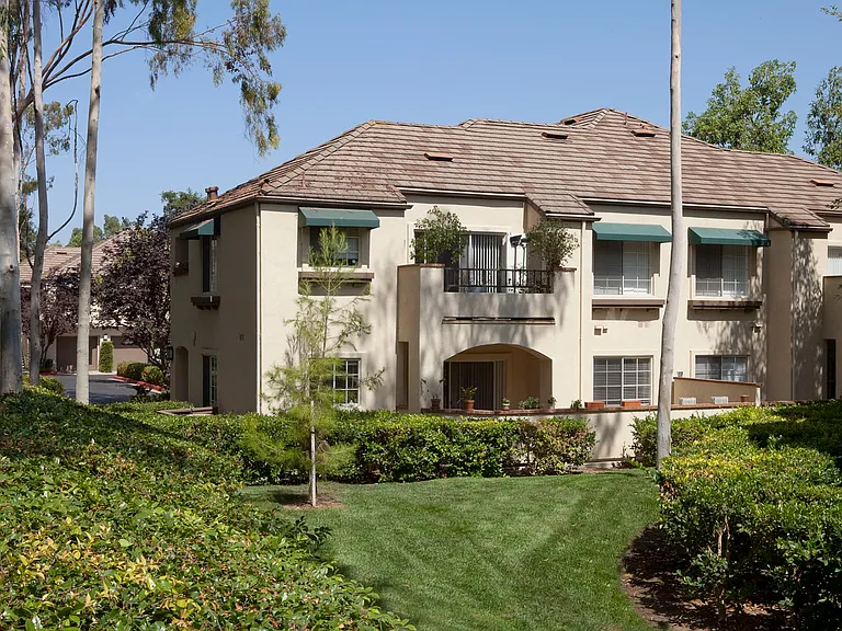 Turtle Rock Canyon Apartment Homes — Photo 14