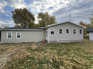 109 S Main St, Swayzee, IN 46986