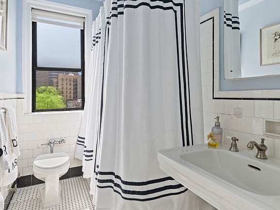 5th image of 175 W 93rd St APT 8J