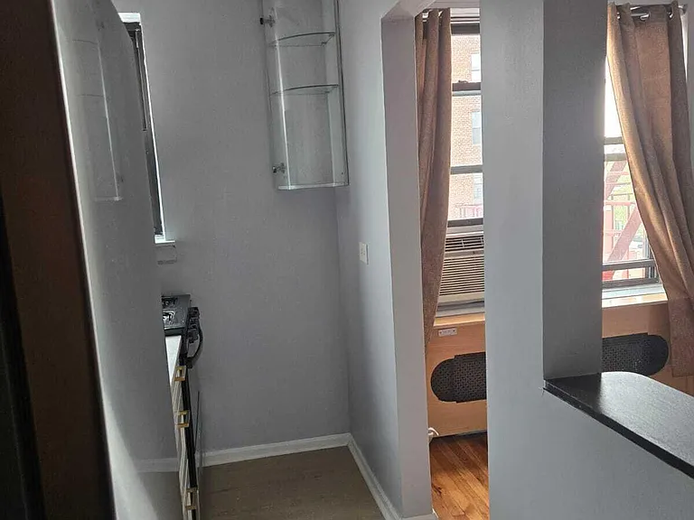 2400 E 3rd St #526 — Photo 11