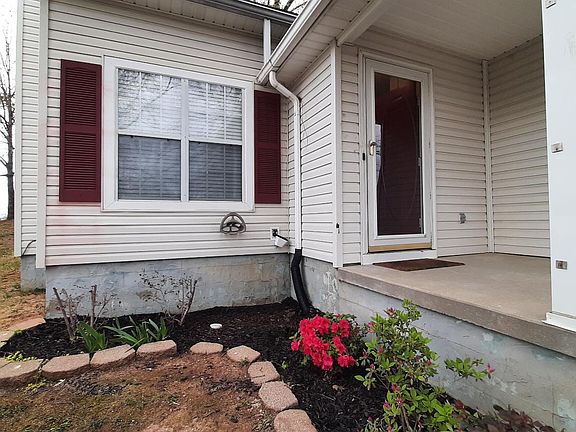 3rd image of 246 Mountain Creek Dr
