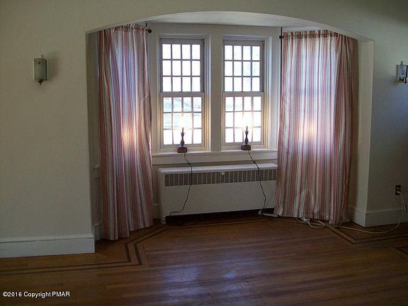 3rd image of 345 E Brown St