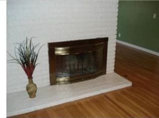 1331 E Whittier Blvd, La Habra, CA 90631