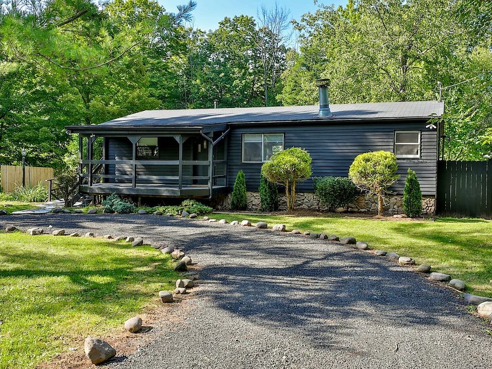 1st image of 41 Meadowbrook Dr