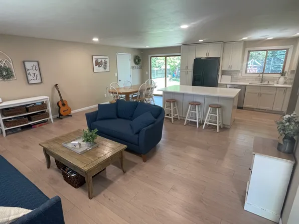 3287 S Oneida Way, Denver, CO 80224