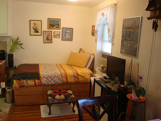 Sold by Dom Realty of NY | media 8
