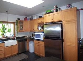 8825 Wallingford Ave N #A, Seattle, WA 98103