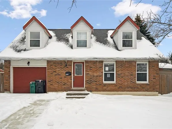 107 Foxridge Dr, Cambridge, ON N3C 3V7
