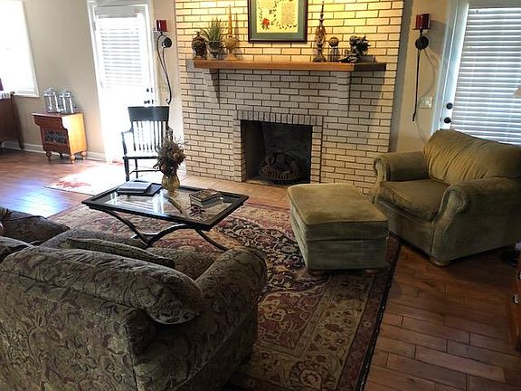5th image of 309 Kennedy Dr