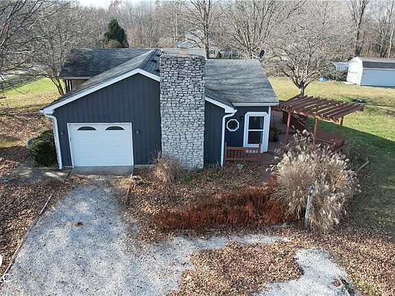 3rd image of 5353 S Holiday Dr