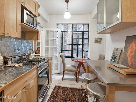 2nd image of 211 E 35th St APT 3B