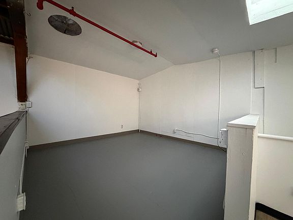 5th image of 4001 San Leandro St APT 31