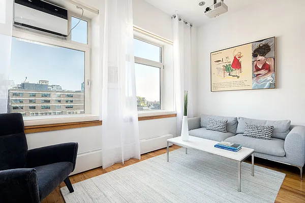 Sold by Compass | media 21