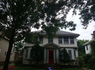 16 Adams St, Brookline, MA 02446