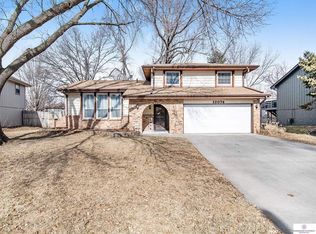 12074 Locust St, Omaha, NE 68164