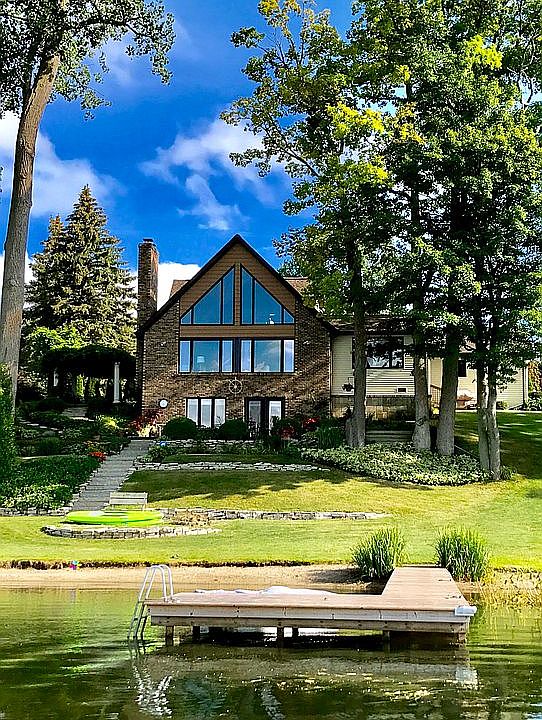 1st image of 5040 Island View Dr