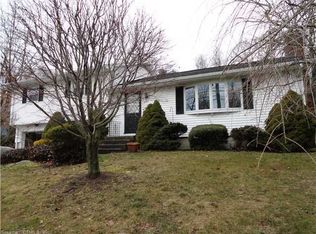 845 Shennecossett Rd, Groton, CT 06340