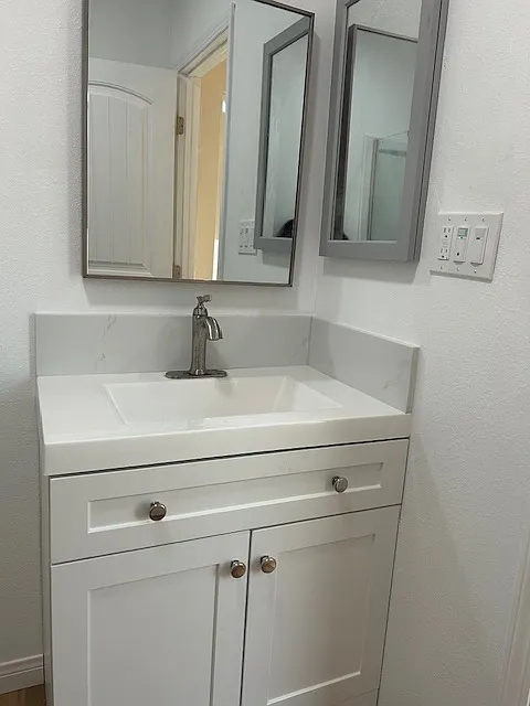 610 E I St — Photo 3