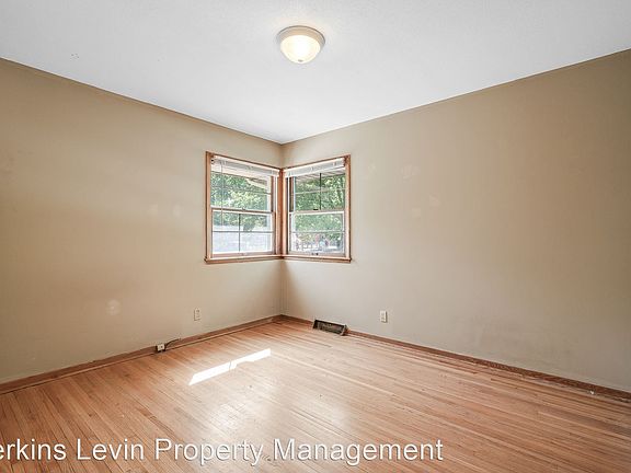 4th image of 1807 Talmage Ave SE