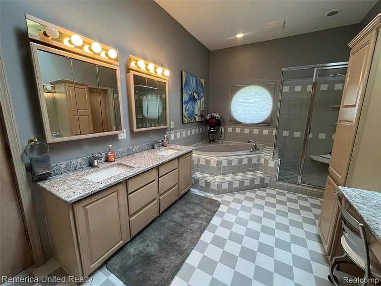 4533 Horseshoe Dr — Photo 28