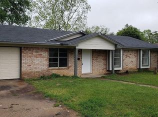 206 Philpot Dr, Willis, TX 77378