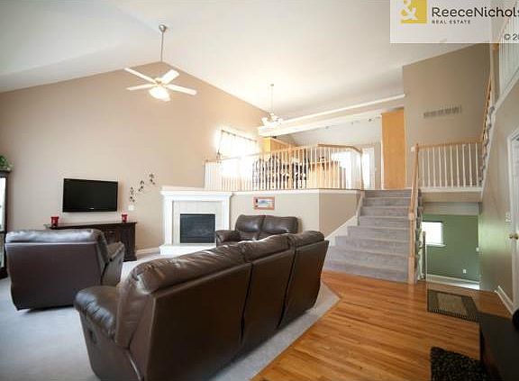 3rd image of 1146 Crimson Ln