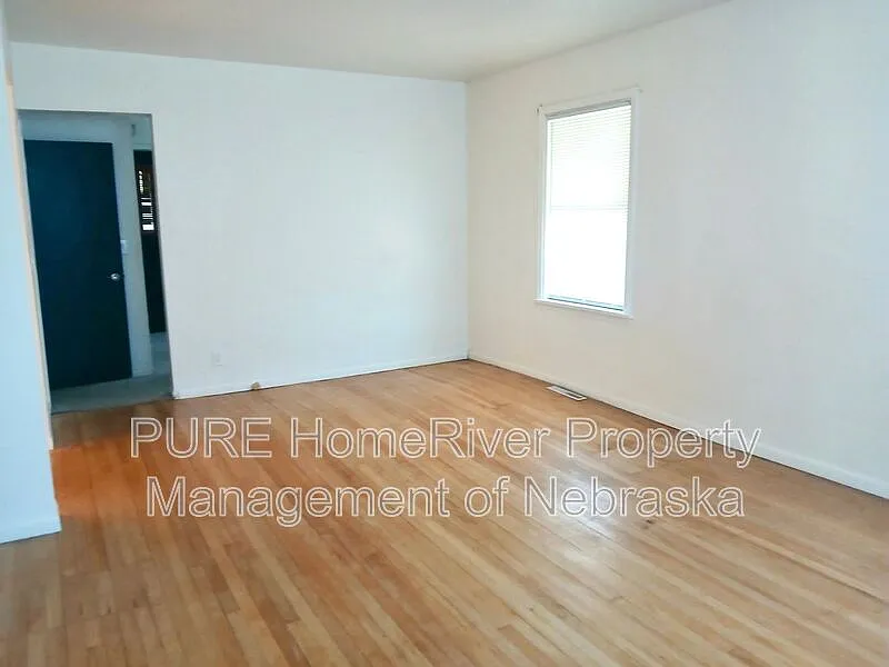 120 N 6th St — Photo 3