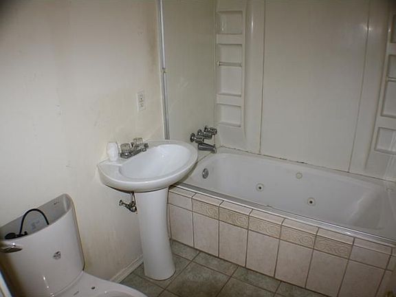 5th image of 908 74th St