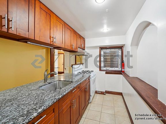 3rd image of 2242 46th Ave #1