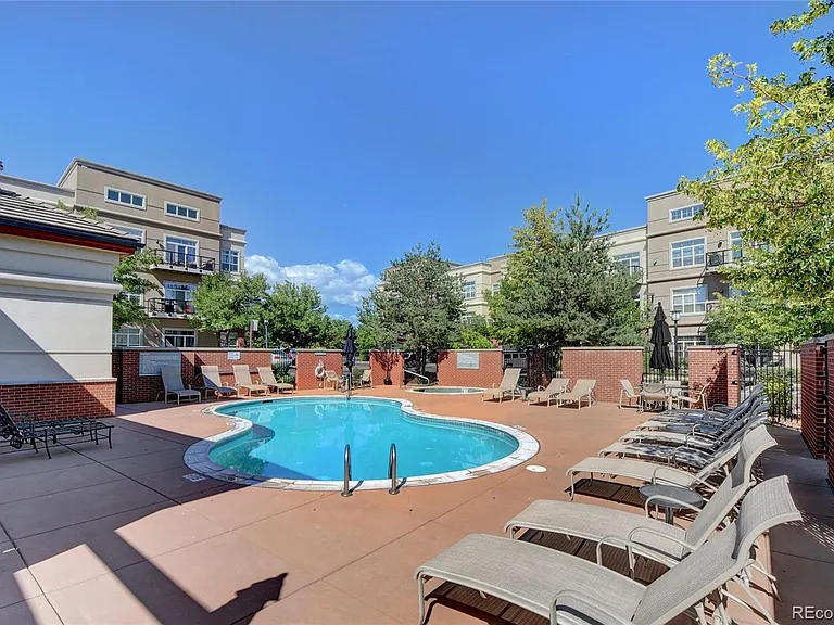 5677 Park Pl #205B — Photo 32