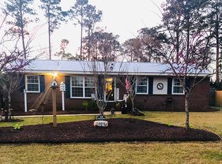 121 Parliament Dr, Wilmington, NC 28411