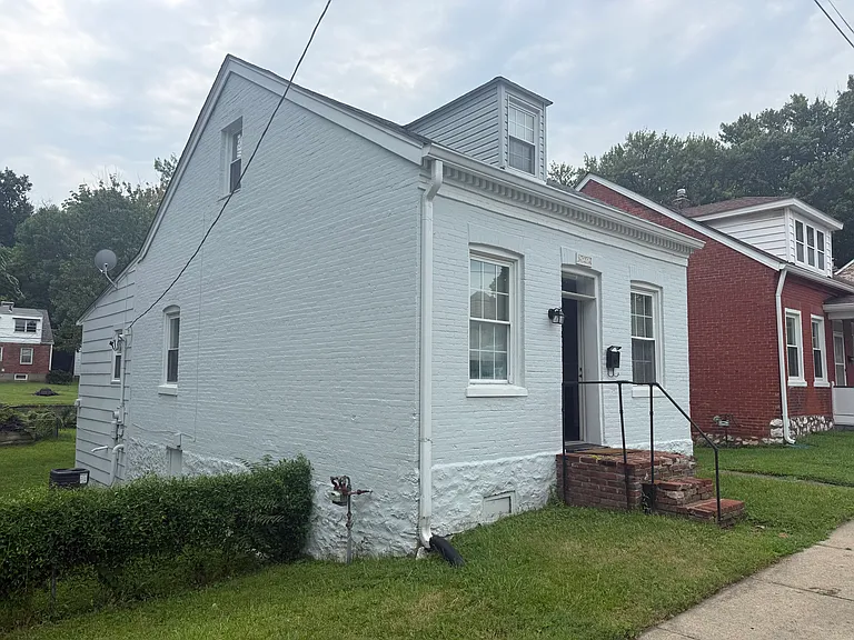 623 Jackson St — Photo 3